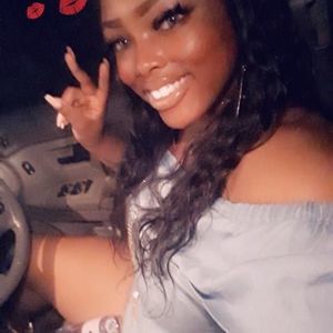 Meet your Posher, Aurya